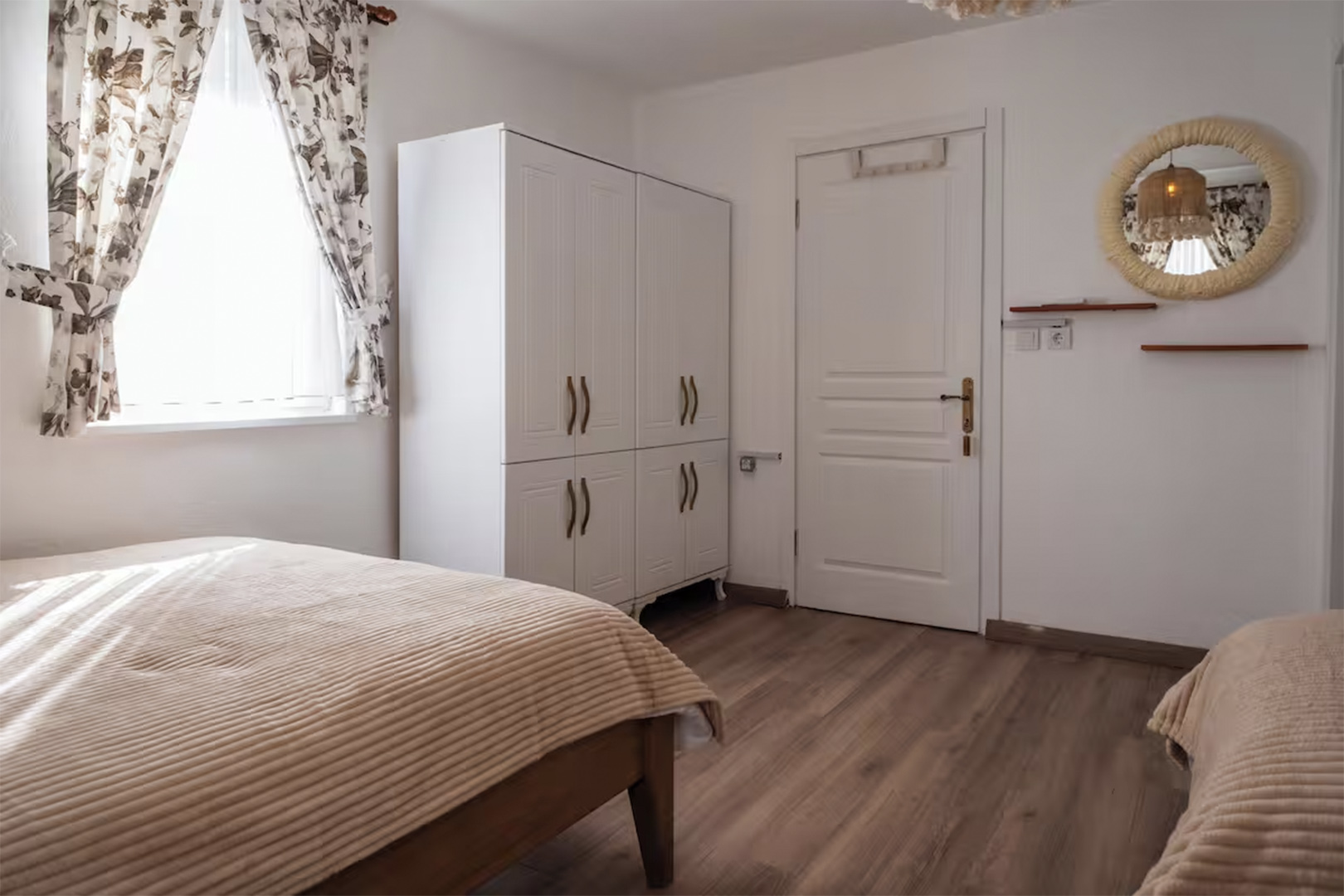 Yesim Room